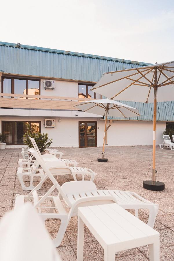 Hotel Amadina Garden à Lozenets Extérieur photo