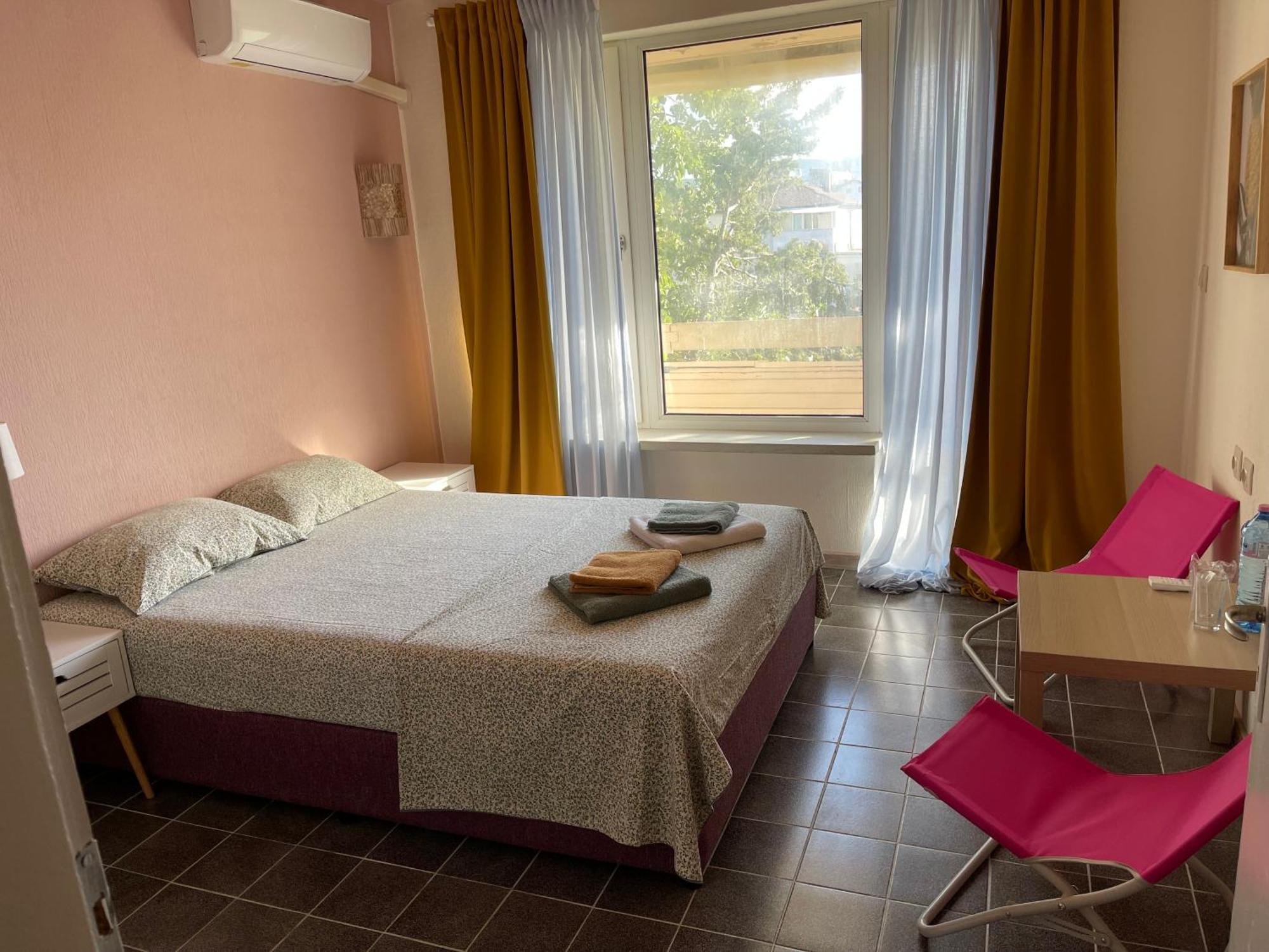 Hotel Amadina Garden à Lozenets Extérieur photo