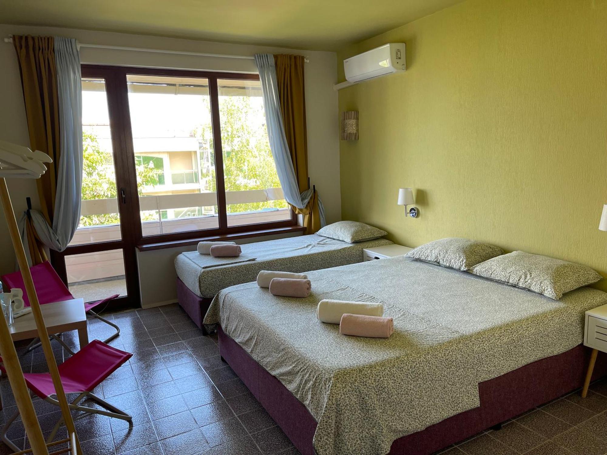 Hotel Amadina Garden à Lozenets Extérieur photo