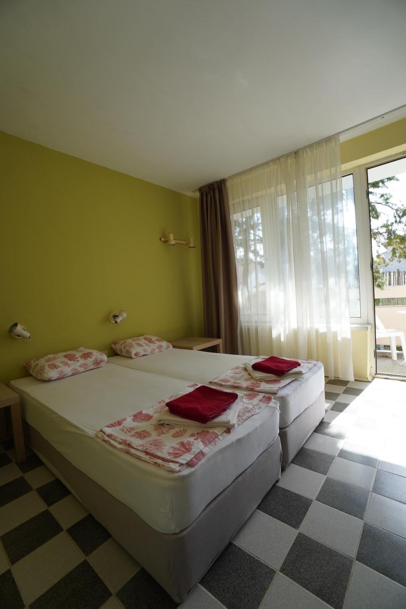 Hotel Amadina Garden à Lozenets Extérieur photo